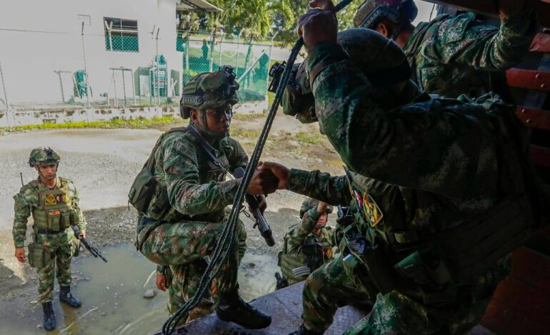  Fuerzas militares capturan 8 integrantes del Clan del golfo en zona rural de Puerto Wilches